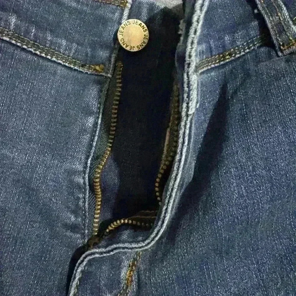 Coco and Carmen jeans - Picture 3 of 3